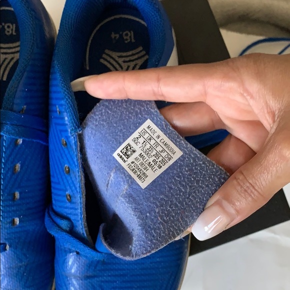 Boys football shoes, barely worn - Picture 5 of 6